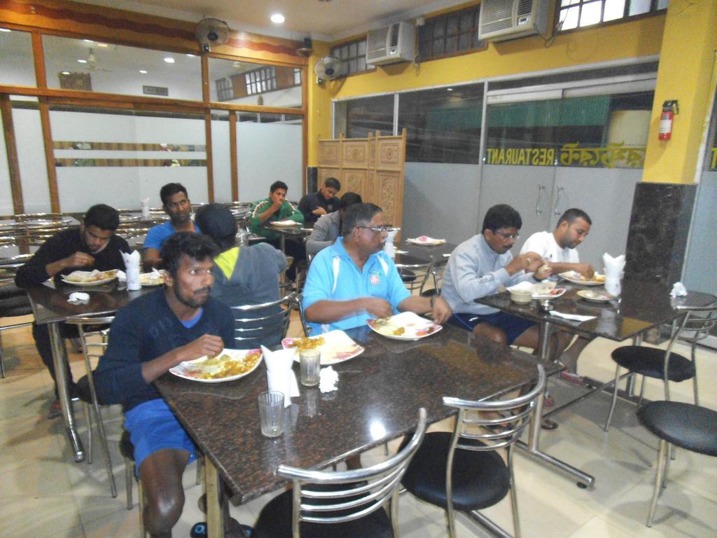 City Centre Hotel Agartala Esterno foto