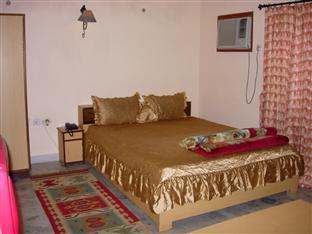 City Centre Hotel Agartala Esterno foto