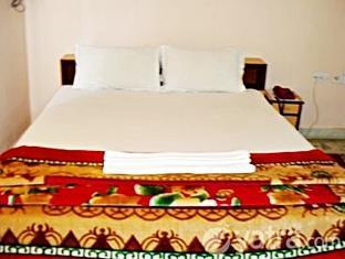 City Centre Hotel Agartala Esterno foto